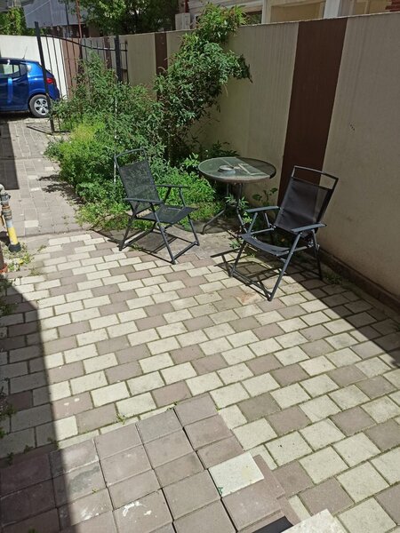 D. Leonida, 15 min. metrou, 2 cam. studio, mansarda, 87 mp.