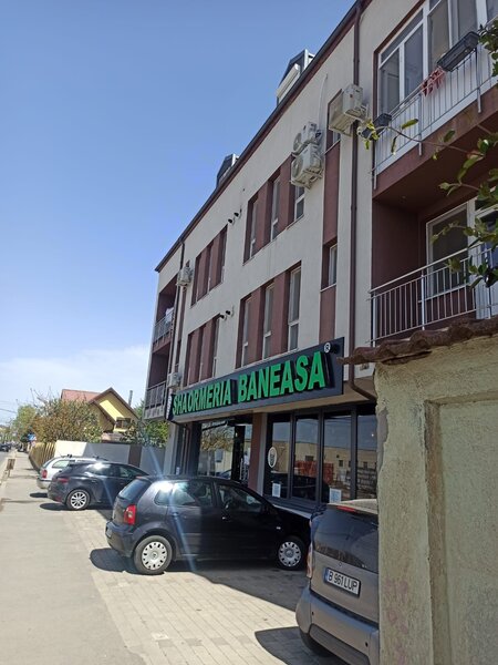 D. Leonida, 15 min. metrou, 2 cam. studio, mansarda, 87 mp.